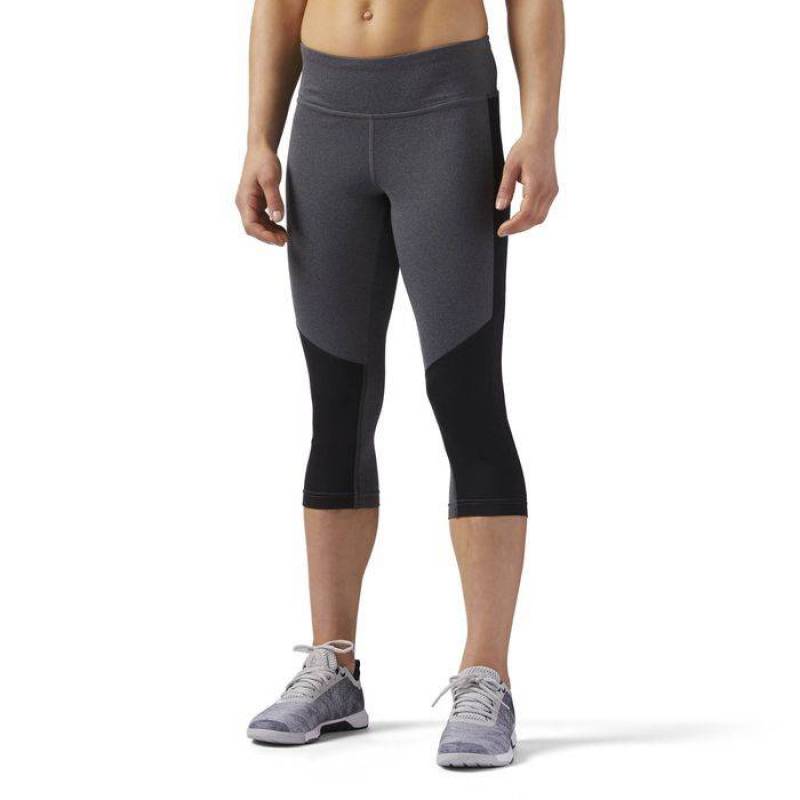 Woman Tight Workout Color Blocked Capri