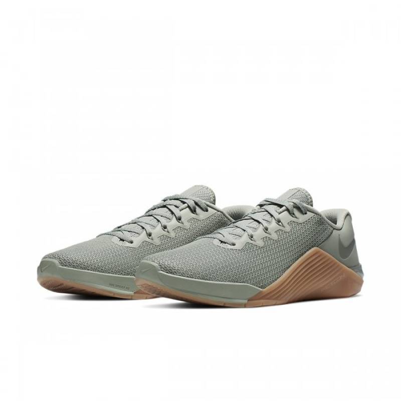 nike metcon 5 gray