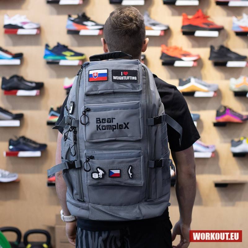 Bear KompleX Military Backpack - standard  GreyDieser Bear KompleX Rucksack ist mit Taschen und Stauräumen ausgestattet, in dene