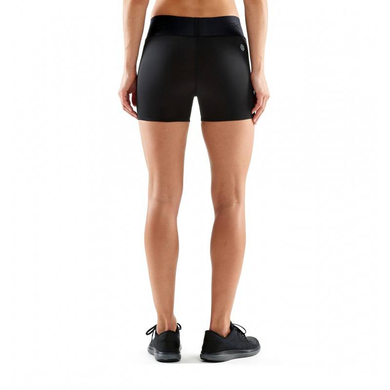 Woman compression Shorts SKINS Primary Black