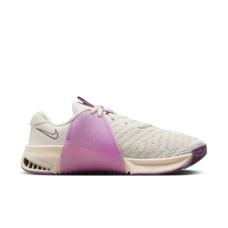 Woman Shoes for CrossFit Nike Metcon 9 - white pink