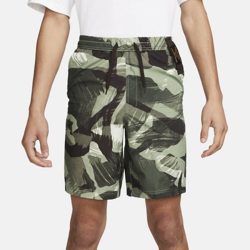 Mens 9 Unlined Versatile Shorts Nike Form - camo