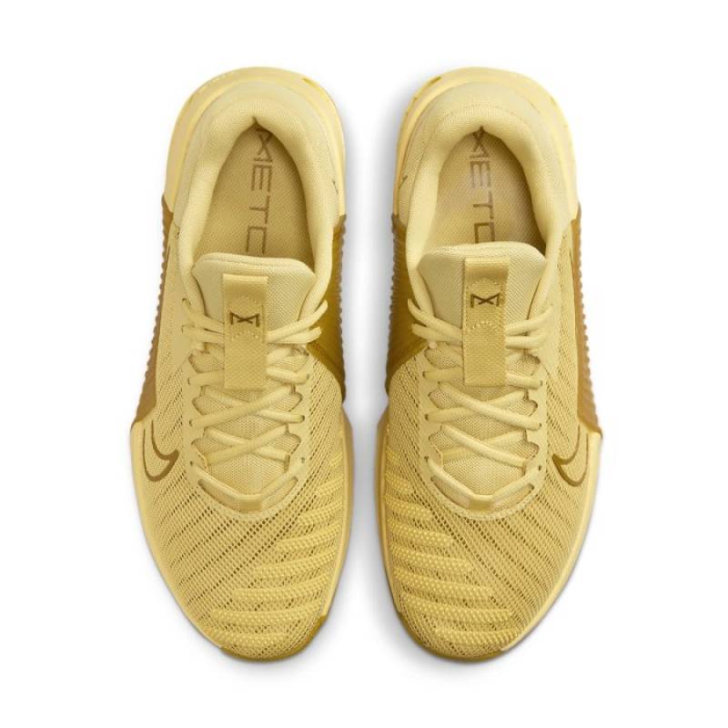 Man Shoes for CrossFit Nike Metcon 9 - gold