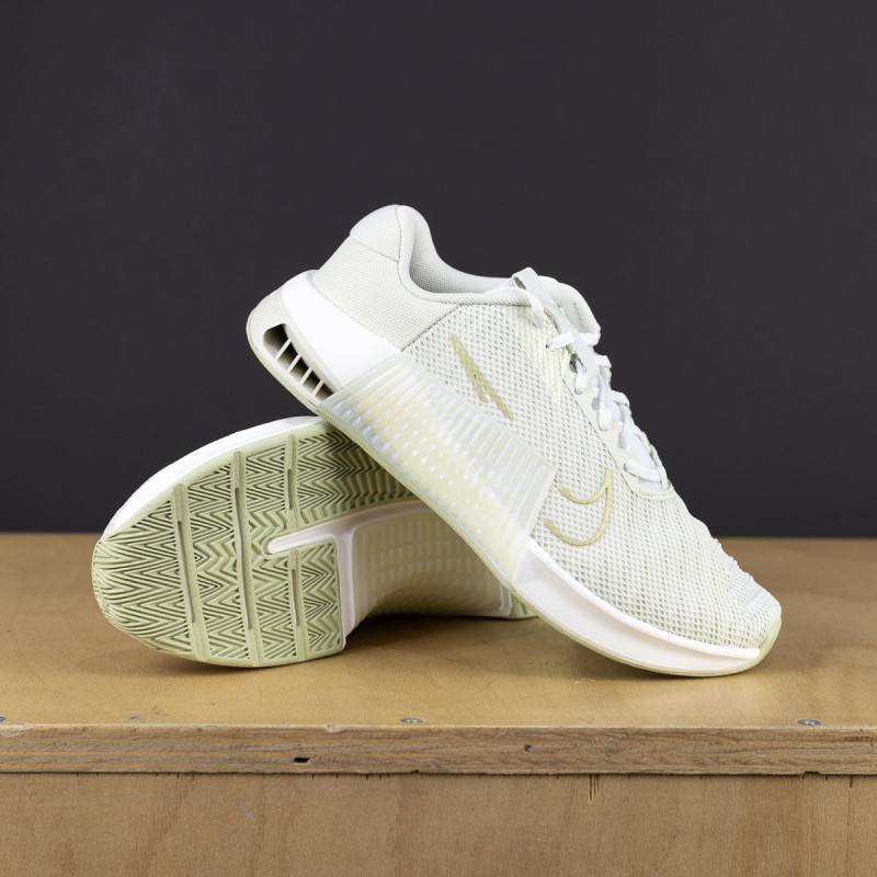 Woman Shoes for CrossFit Nike Metcon 9 PREMUM - whitegold