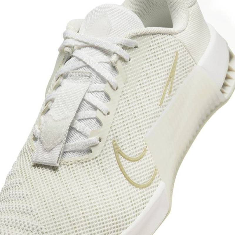 Woman Shoes for CrossFit Nike Metcon 9 PREMUM - whitegold