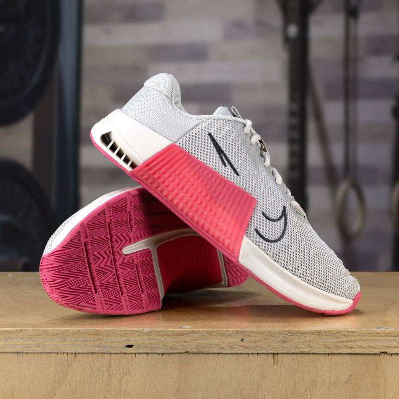 Damen Schuhe für CrossFit Nike Metcon 9 - weiß rosa