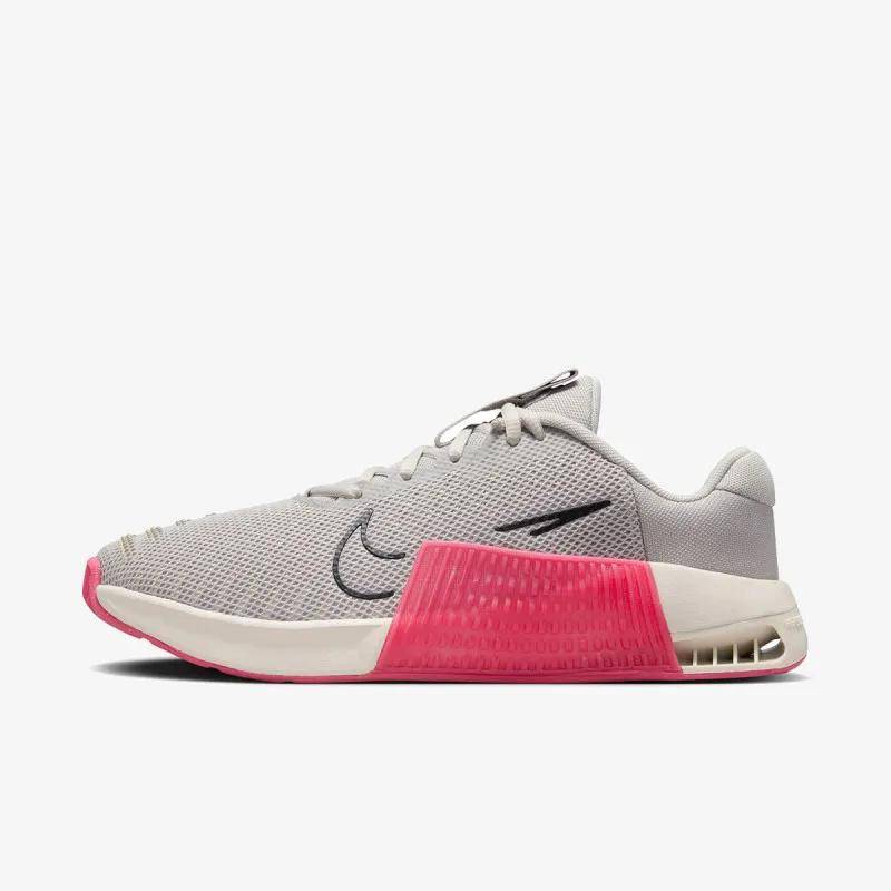 Woman Shoes for CrossFit Nike Metcon 9 - white pink