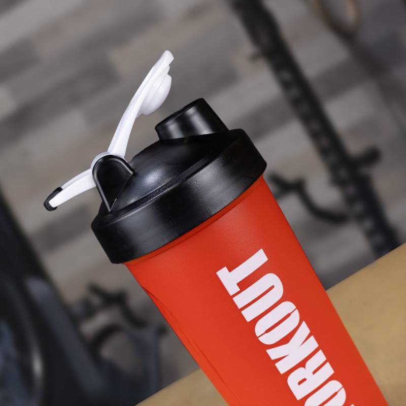 Shaker WORKOUT 600 ml - červený