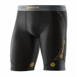 Man compression Shorts Skins DNAmic Half Tights Black