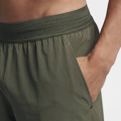 Man Shorts Nike SHORT REPEL 3.0 - olive