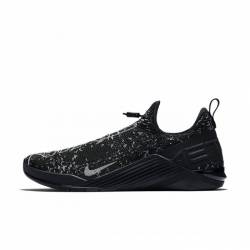 Man training Shoes Nike Metcon React