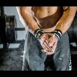 Bavlněný zpevňovač zápěstí Rogue - vlajka