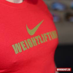 Nike Mens Weightlifting Tee - Red/Gold