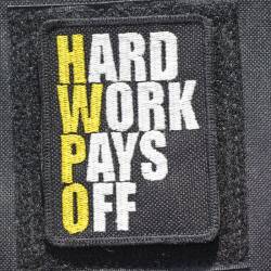 Nášivka Hard work pays off HWPO žlutá - střední