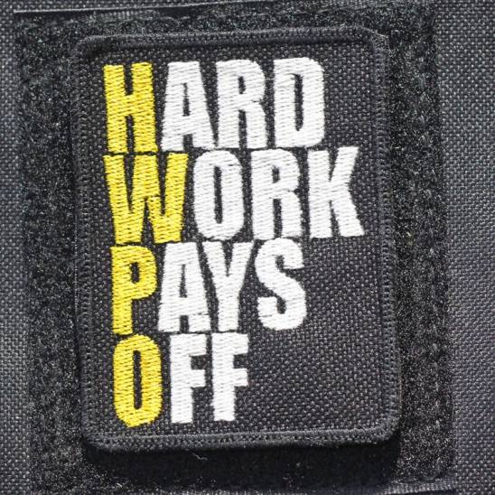 Nášivka Hard work pays off HWPO žlutá - střední