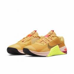 Training Shoes Nike Metcon 7 - pollen/black volt