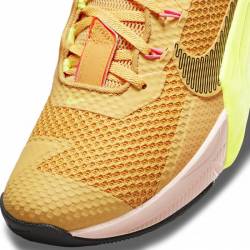 Training Shoes Nike Metcon 7 - pollen/black volt