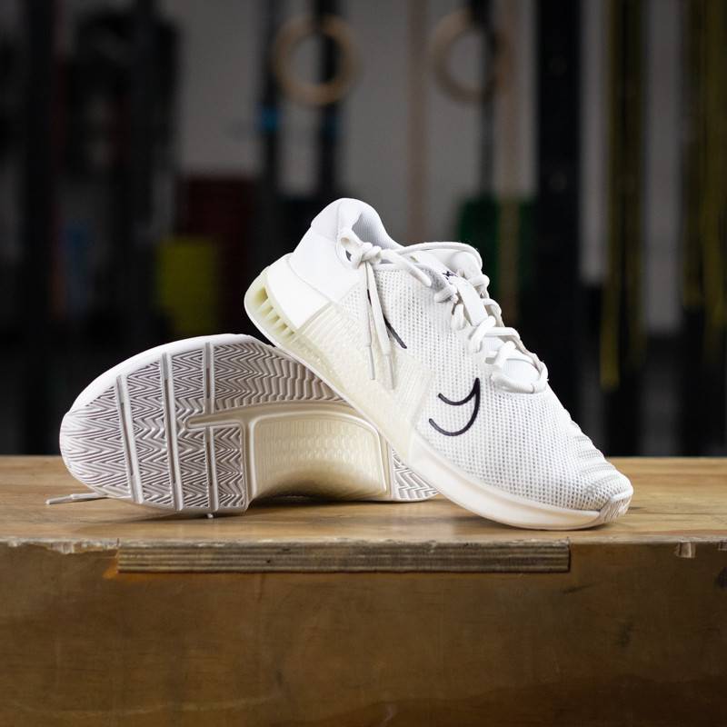Man Shoes for CrossFit Nike Metcon 9 AMP - white 
