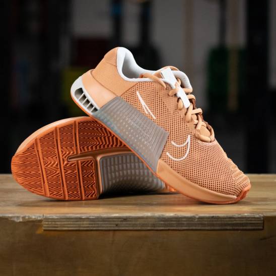 Nike Metcon 9 メッシュ26.5cm Woman Shoes for CrossFit Nike Metcon 9 - orange - WORKOUT.EU (Out