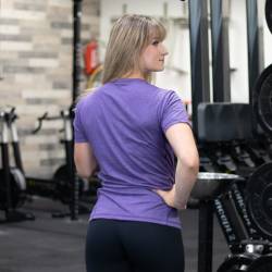 Tréninkové unisex tričko WORKOUT - fialové