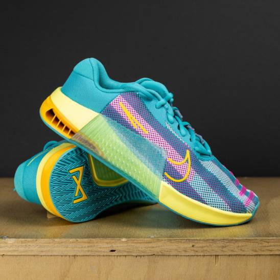 Man Shoes for CrossFit Nike Metcon 9 - DUSTY CACTUS/FIERCE PINK