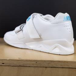 Weightlifting shoes ANTA - piece on display