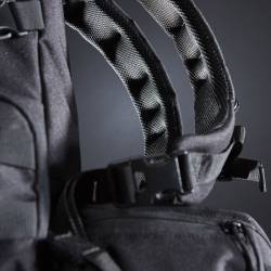 Fitness batoh TYR - černý 25L