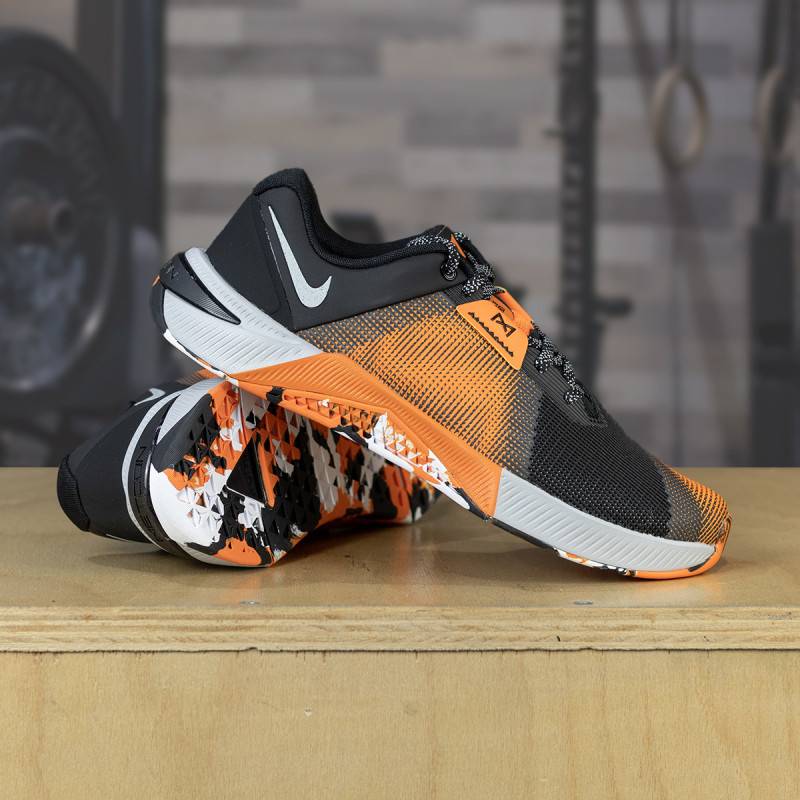 Pánské boty na CrossFit Nike Metcon 10 - oranžová-čená-camo