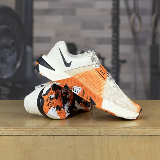 Dámské boty na CrossFit Nike Metcon 10 - bílá-béžová-oranžová camo