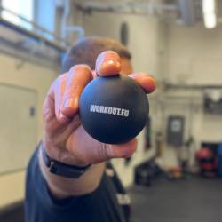 Masážní míček Lacrosse ball WORKOUT - černý