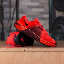 Frauen CrossFit Schuhe Nike Metcon 10 - rot-dunkelrot