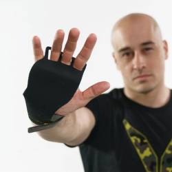 Man Grips Victory Grips TACTICAL 3-holes 2.0 - šedivý