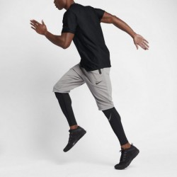 Man training Tight Nike Pro Zonal Strength